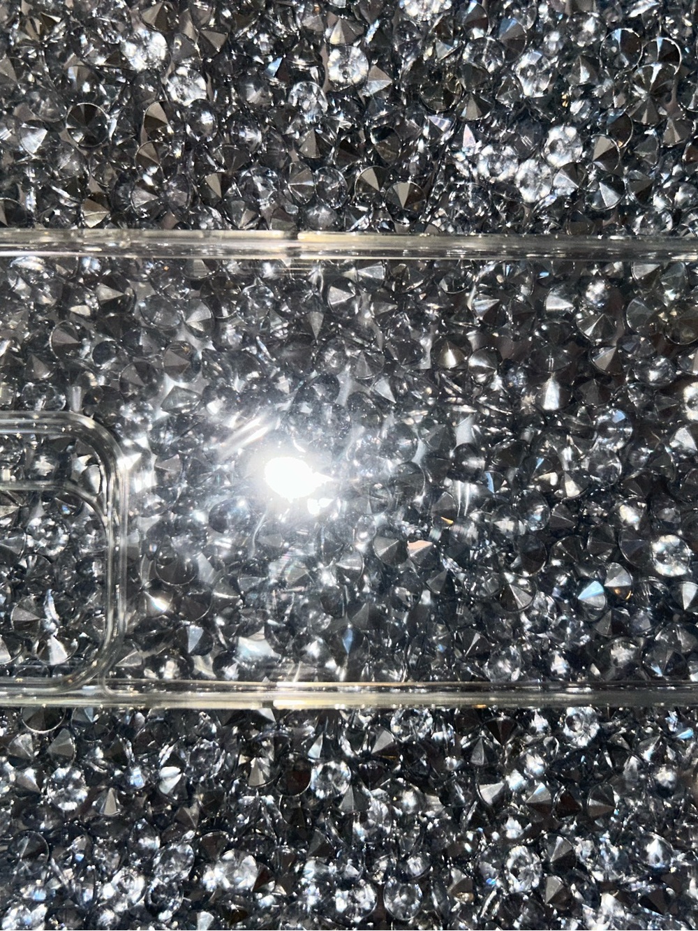 iPhone 15 plus 
Clear Transparent Crystal-Effect Phone Case - Black/Silver